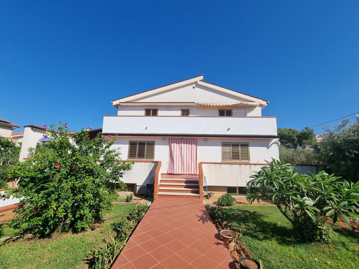 Villa Flora - With Sea View, 2 Minutes Walk To Beach Trappeto  Extérieur photo