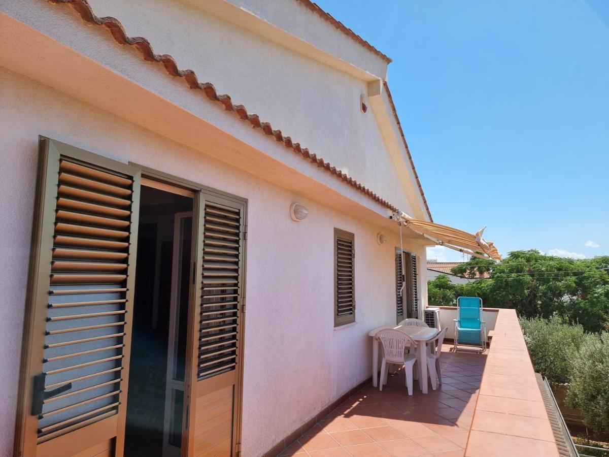 Villa Flora - With Sea View, 2 Minutes Walk To Beach Trappeto  Extérieur photo